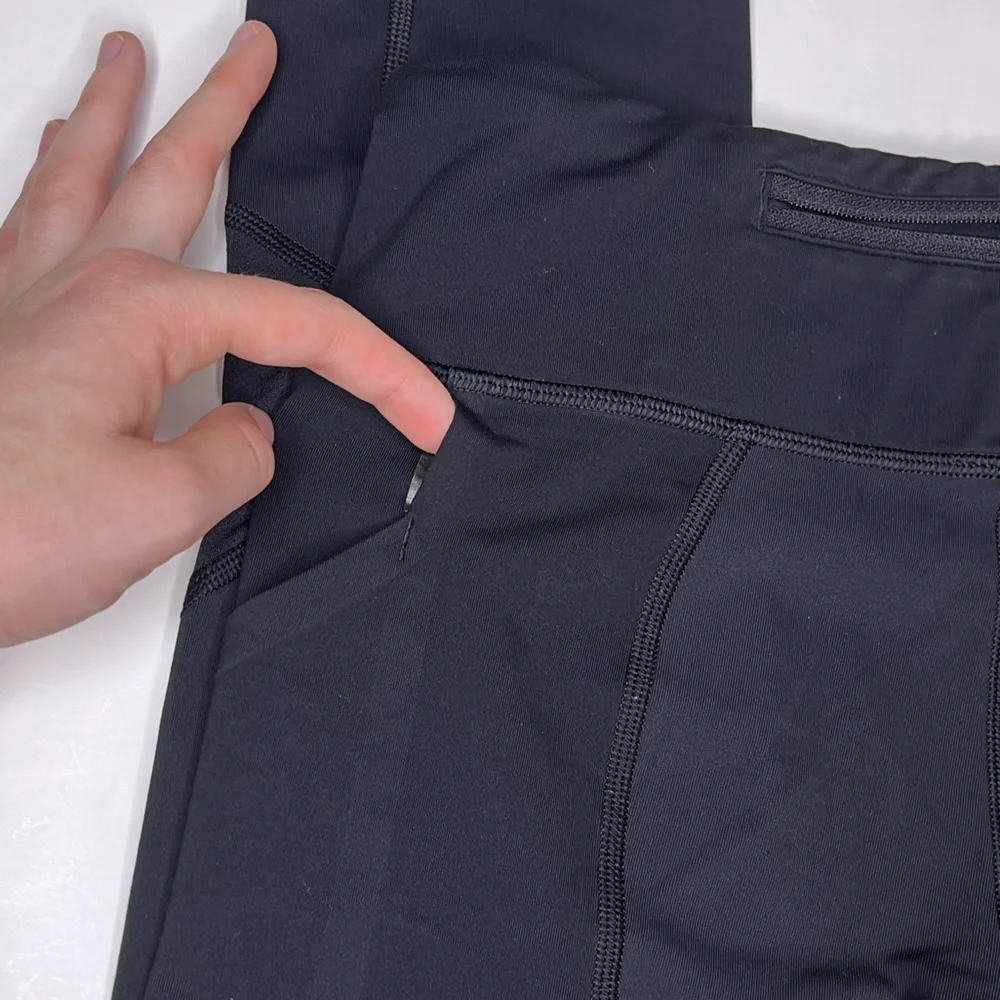 Lululemon Pace Rival Crop *22” Side Pockets in Solid‎ Black Size 4